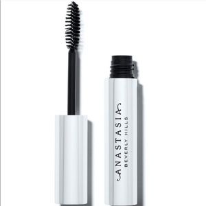 NEW!! 💕4 for 30 💕Anastasia Beverly Hills Clear Brow Gel